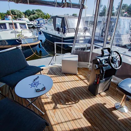 Hausboot Hotel Hennigsdorf Exterior photo